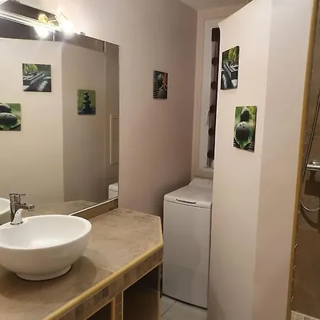 Apartamento Ecully, Au Calme De 50m². Écully